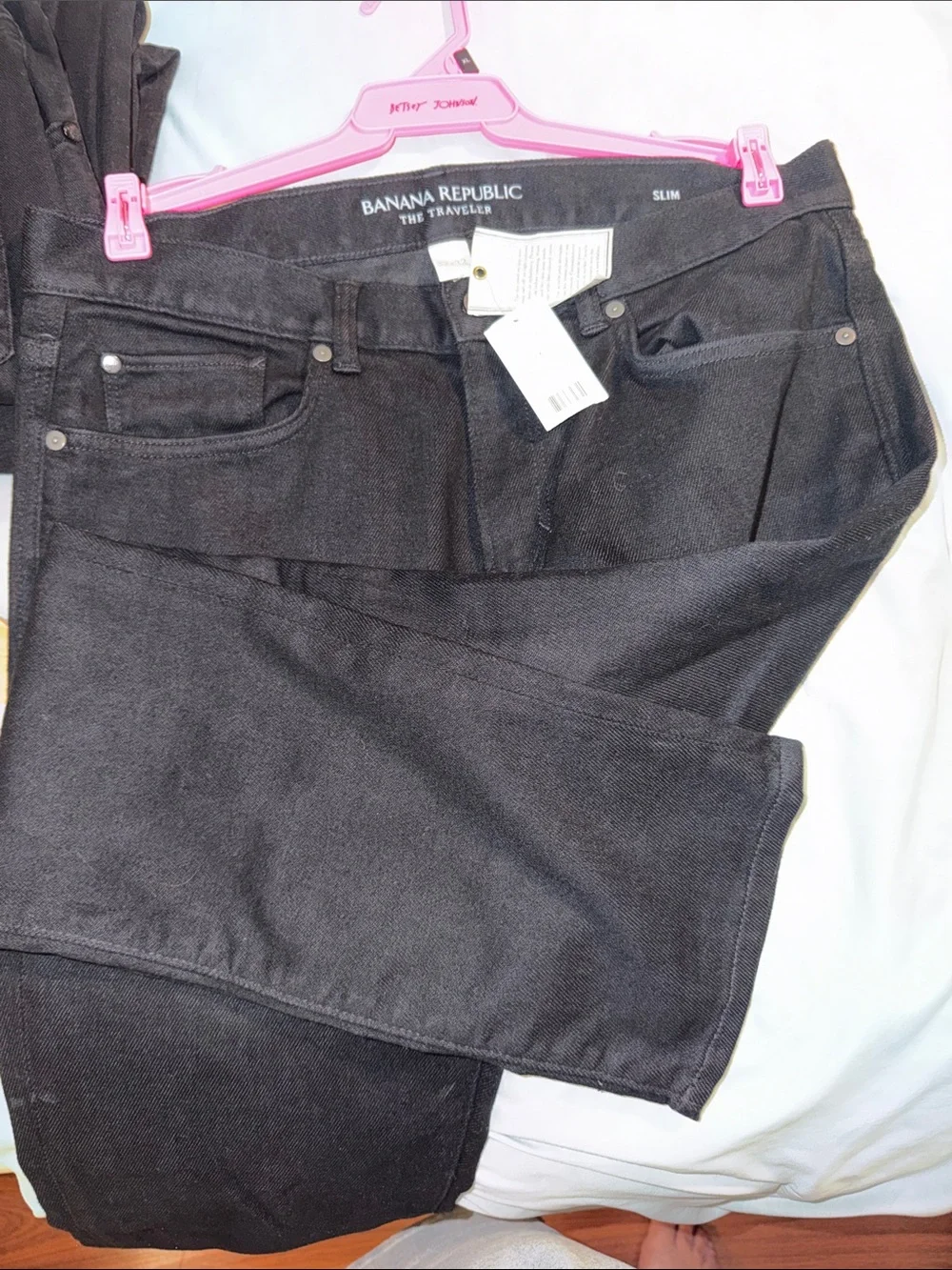 Banana Republic Men’s Black The Traveler